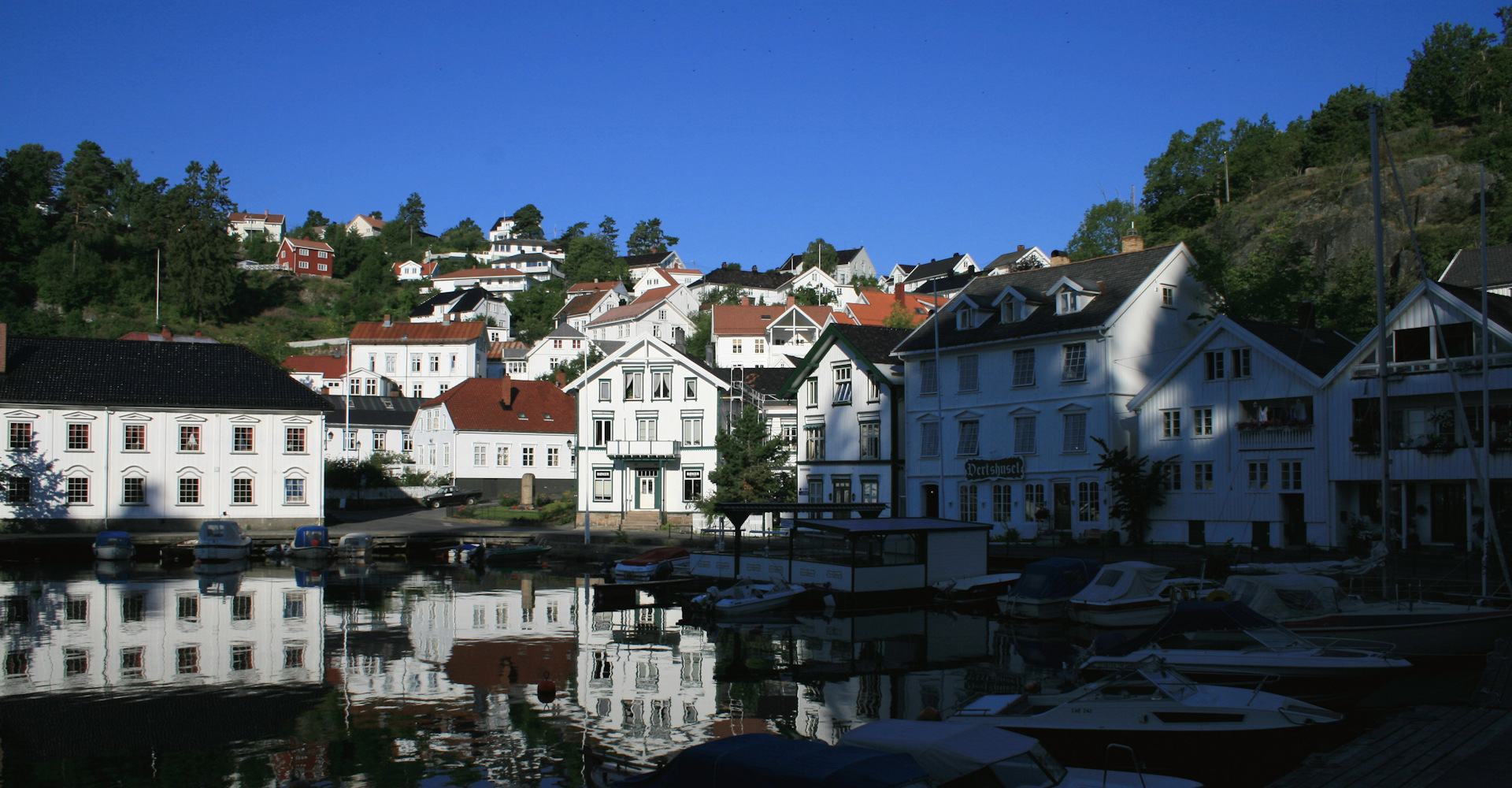 Tvedestrand ved havnen4-foto Geir Johansen.jpg