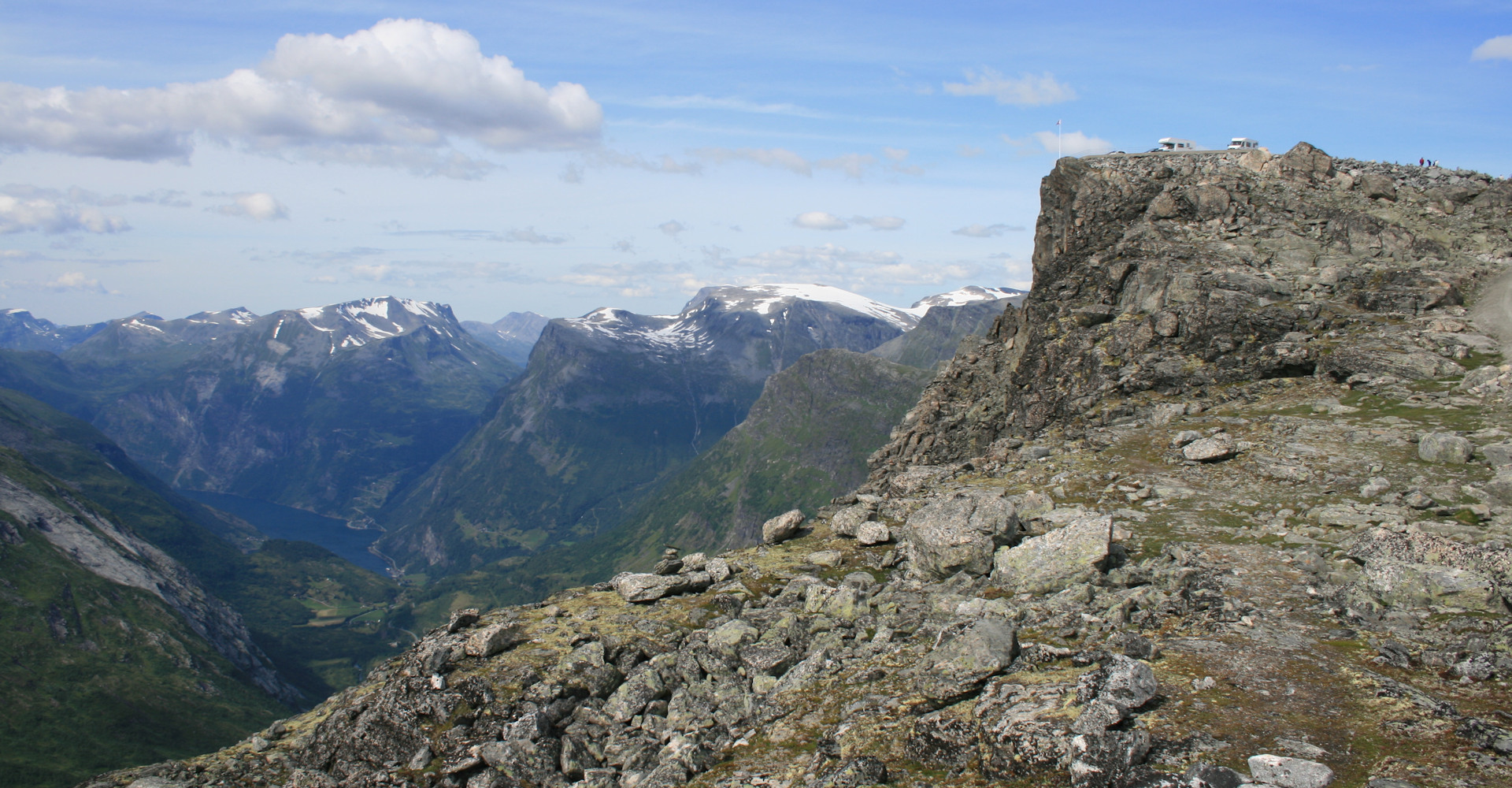 016 På toppen av Dalsnibba-foto Geir Johansen.jpg