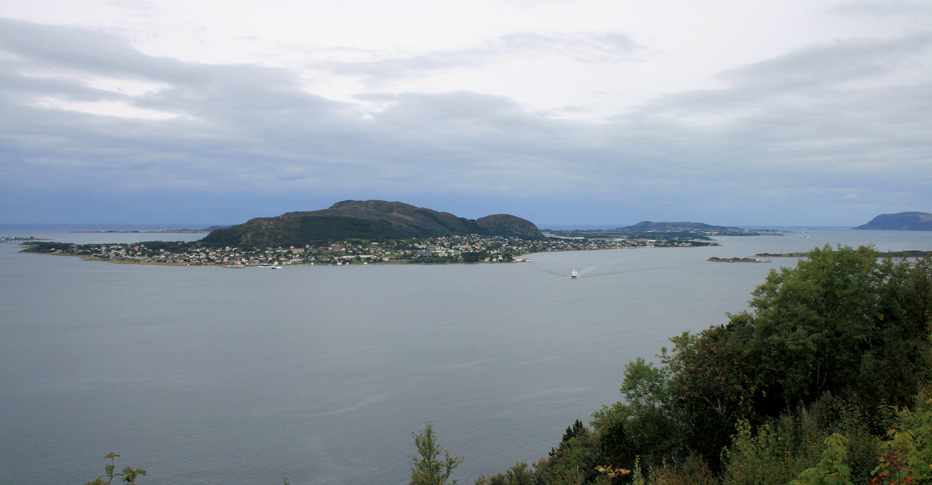 005 Utsikt mot Valderøya - Foto Geir Johansen.jpg