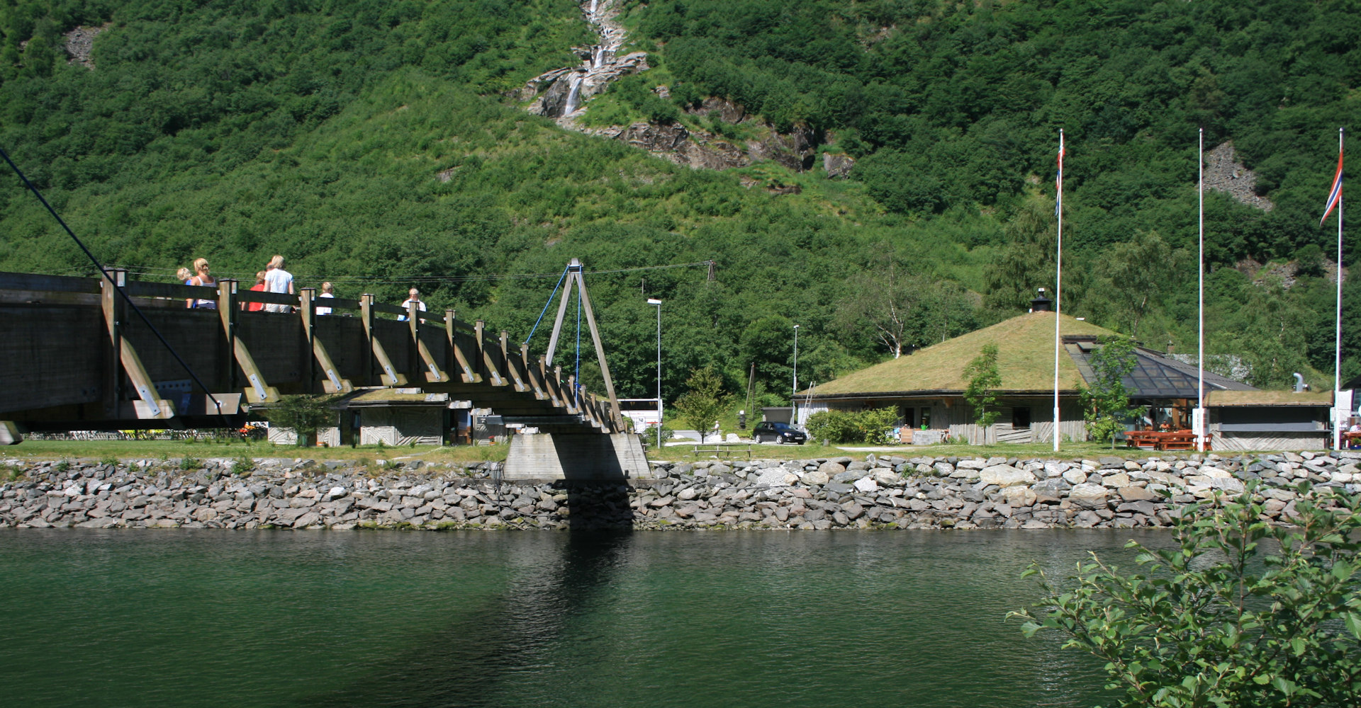 005 broen over elven-foto Geir Johansen.jpg