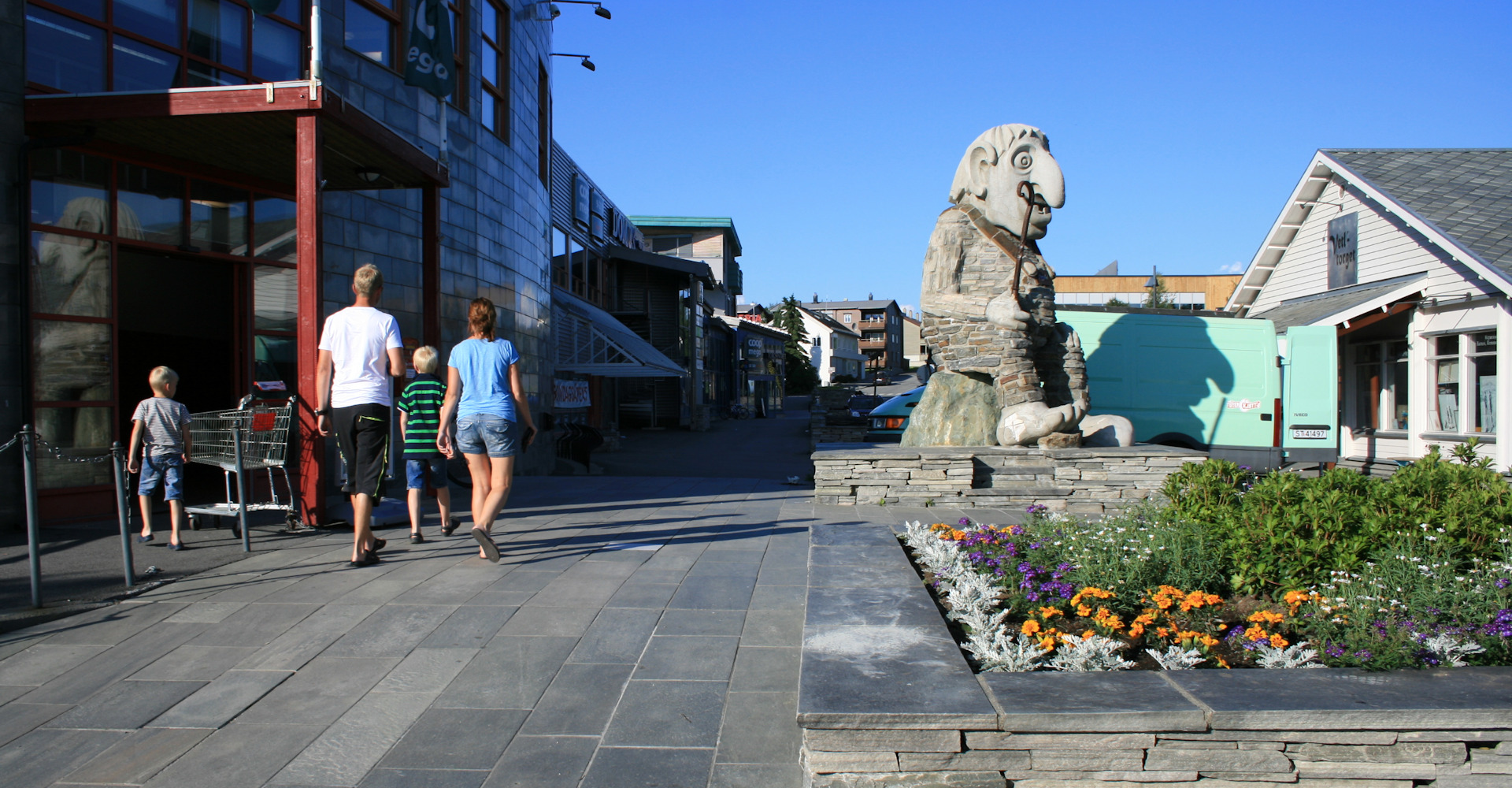 Fra sentrum med trollet 2-foto Geir Johansen.jpg