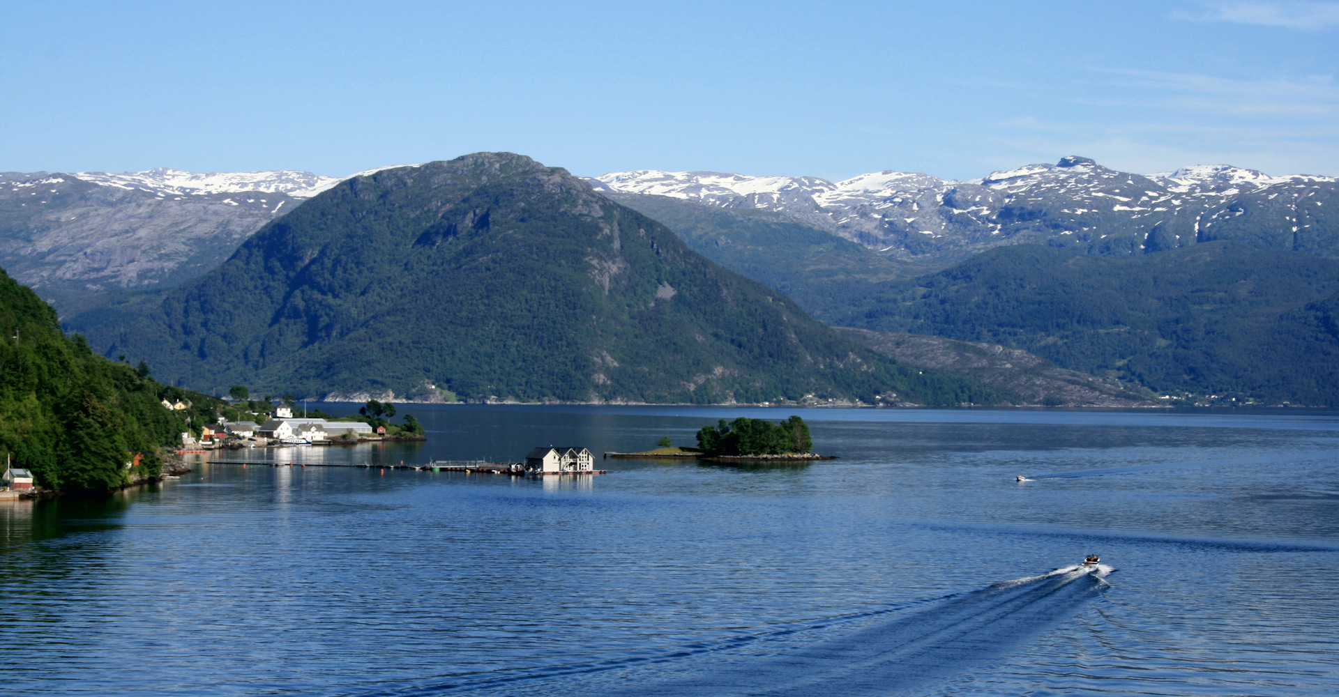 009 Steinstø og Rossholmen steinstø er en stor fruktgard - foto Geir Johansen.jpg