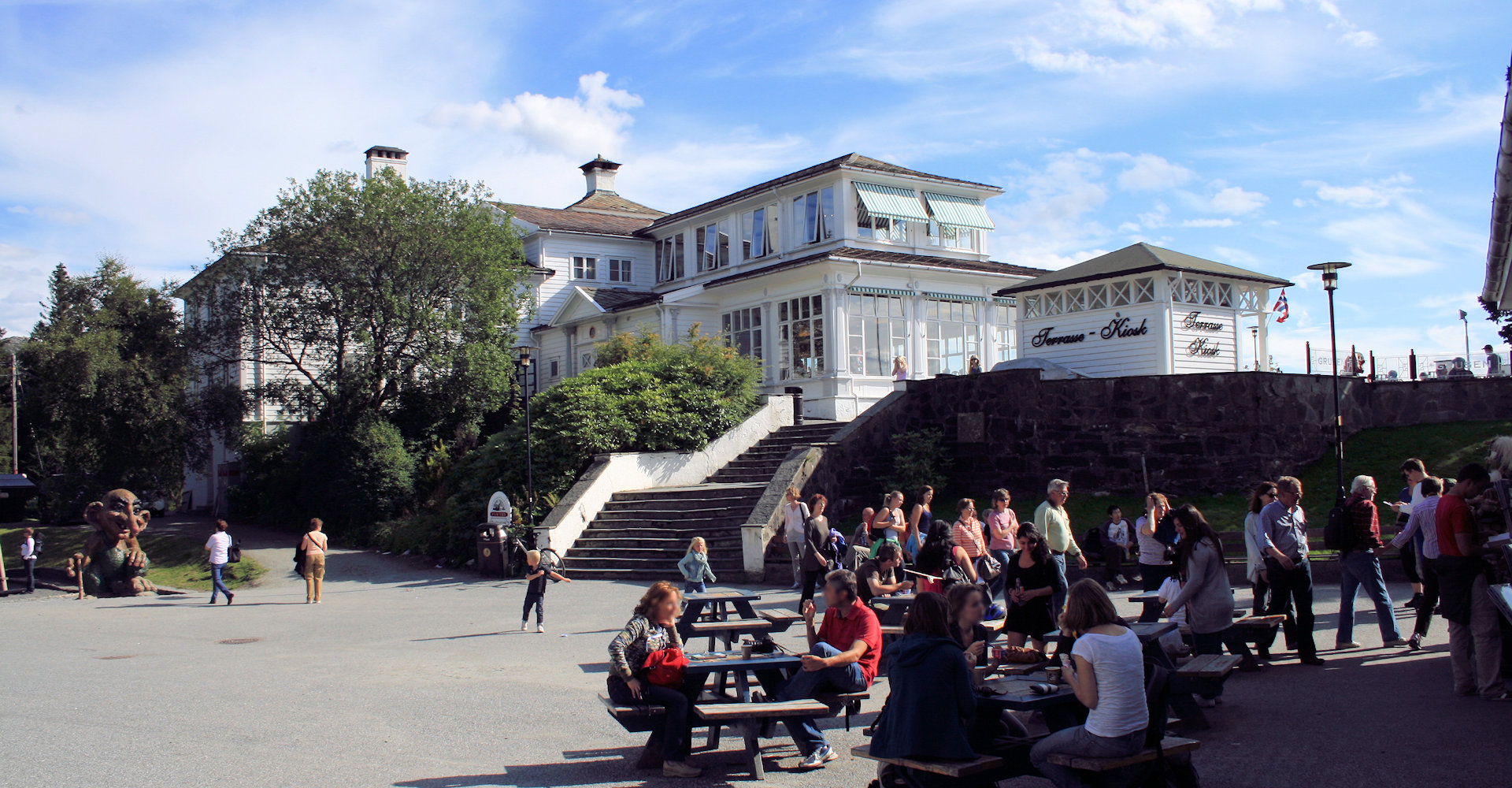 007 Fløien utsiktspunkt-restaurant og butikkfoto Geir Johansen.jpg