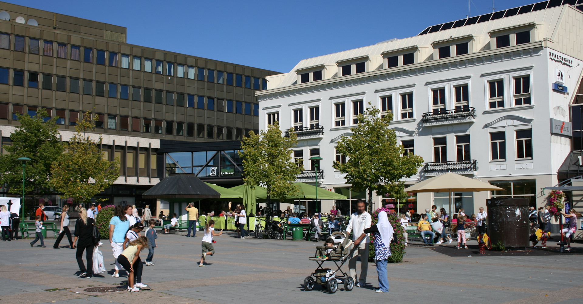 005 torget og sentrum-foto Geir Johansen.jpg
