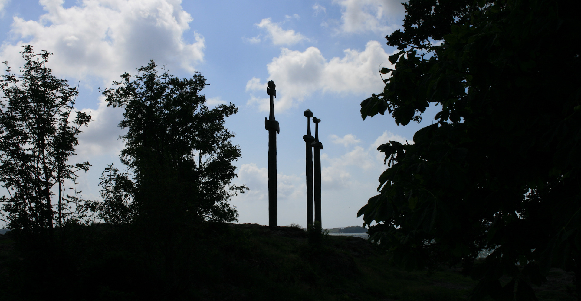 002 Sverd i fjell - Foto Geir Johansen.jpg