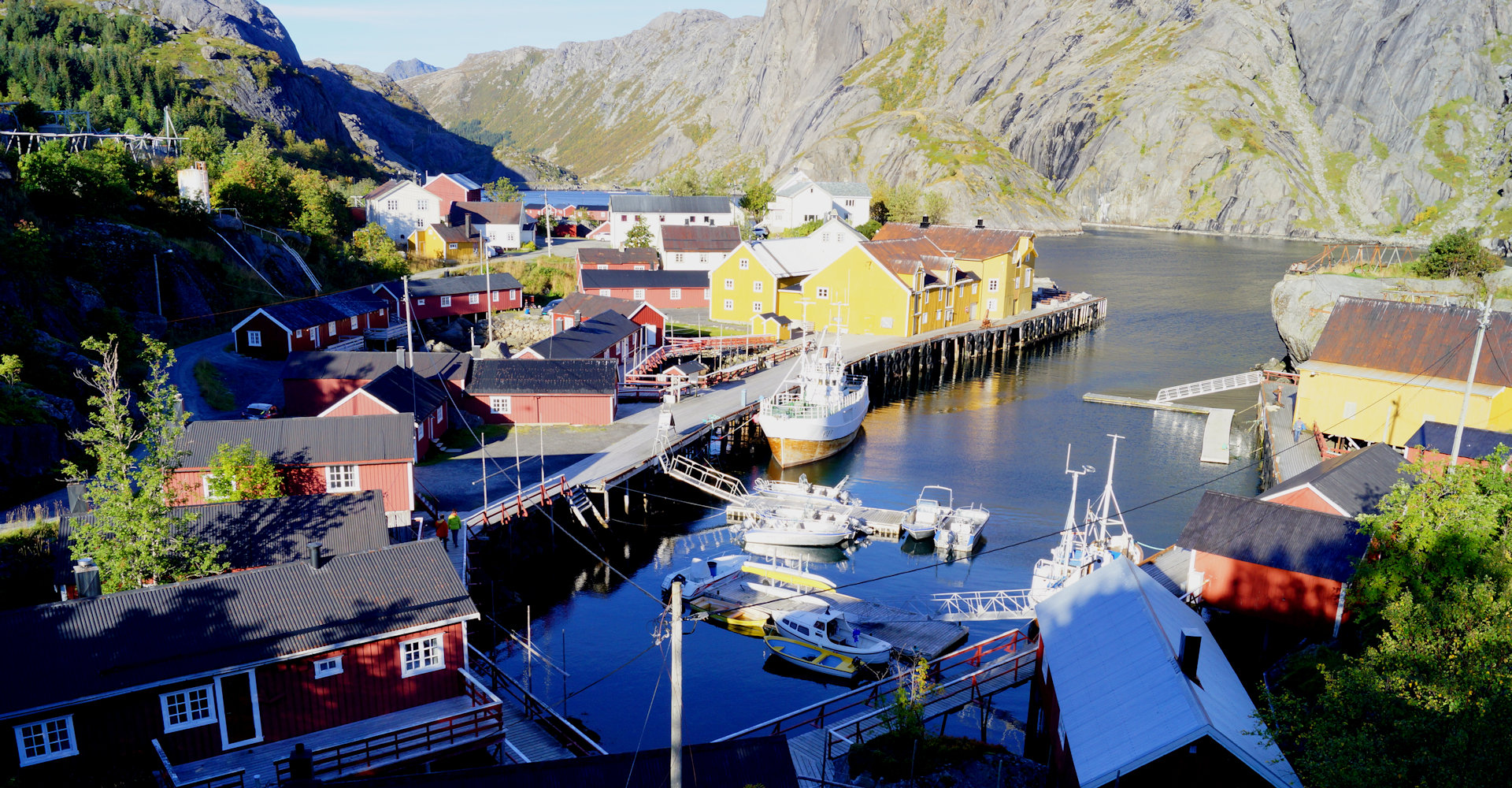 007 Lofoten - Det lille historike fiskeværet Nusfjord 3 - foto Geir Johansen.jpg