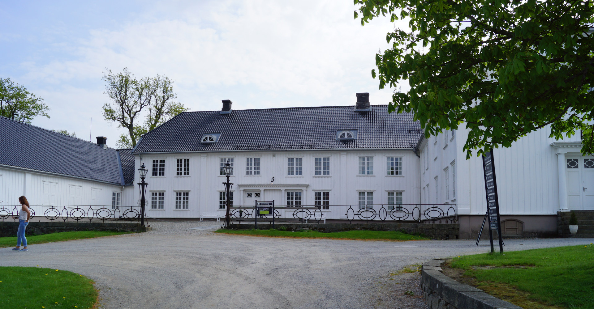 002 Rød herregård - Foto Geir Johansen.jpg