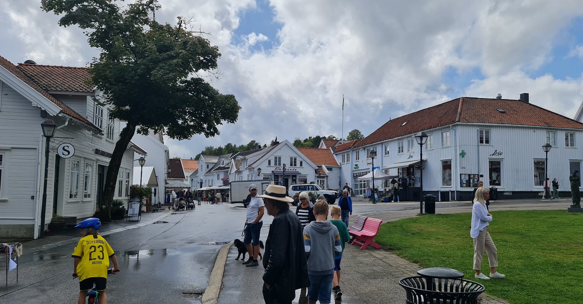 Lillesand 013 mot sentrum og gågaten - Foto Geir Johansen.jpg