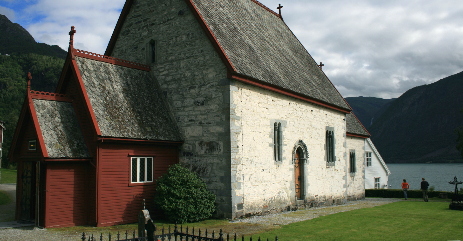 002b Dale steinkirke - foto Geir Johansen.jpg
