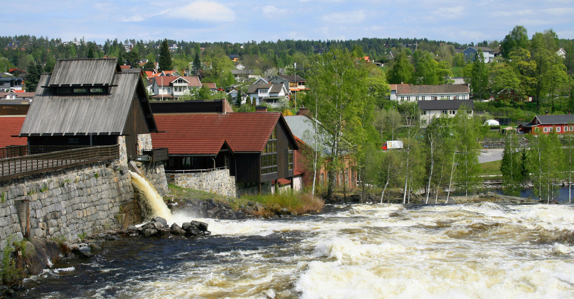 Kongsberg - Banner 008 ved fossen - foto Geir Johansen.jpg