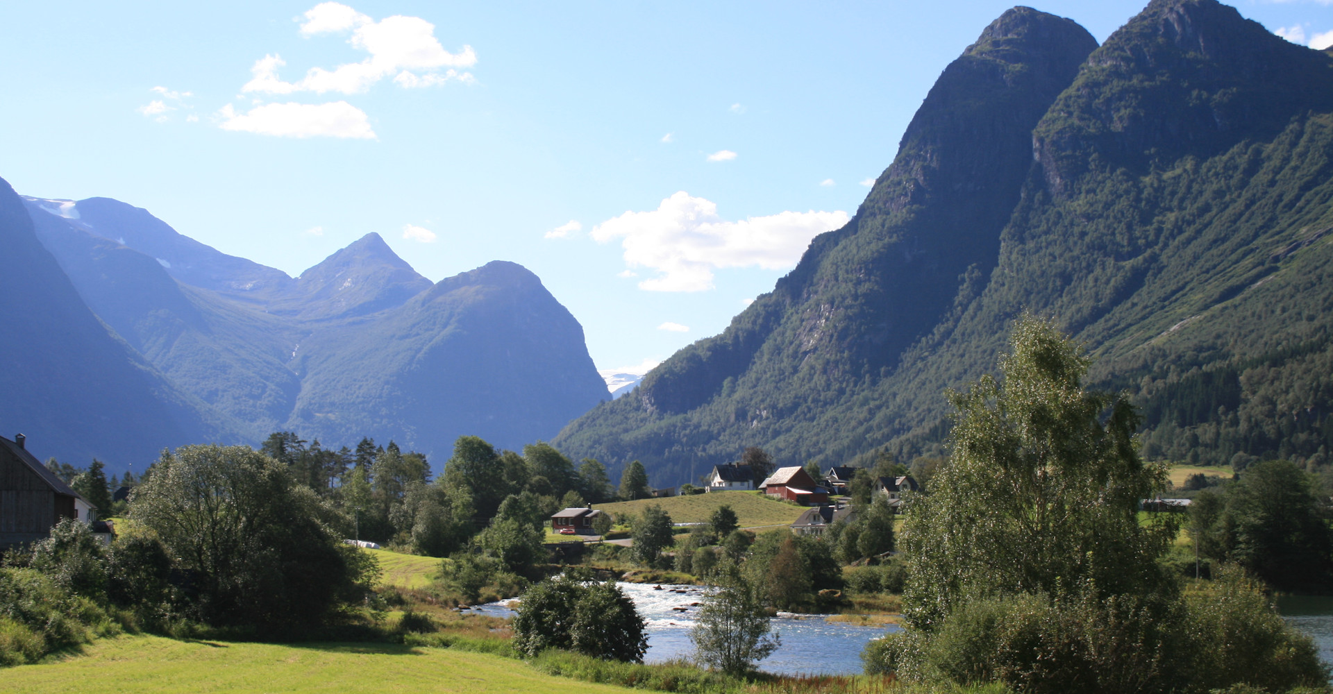 003 Oldedalen rett før Oldevatnet - Foto Geir Johansen.jpg