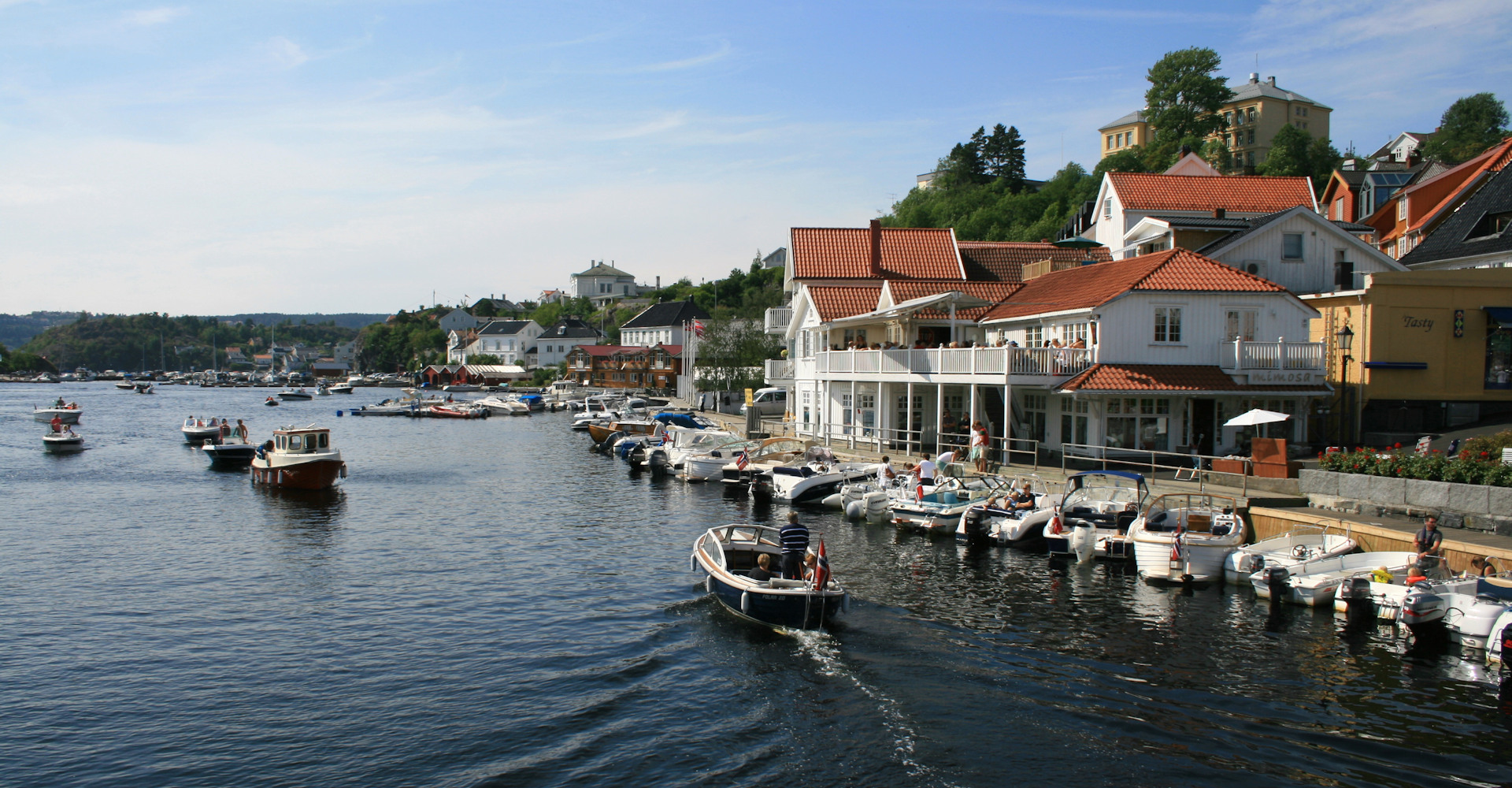Kragerø 012 Langs kaipromenaden - foto Geir Johansen.jpg