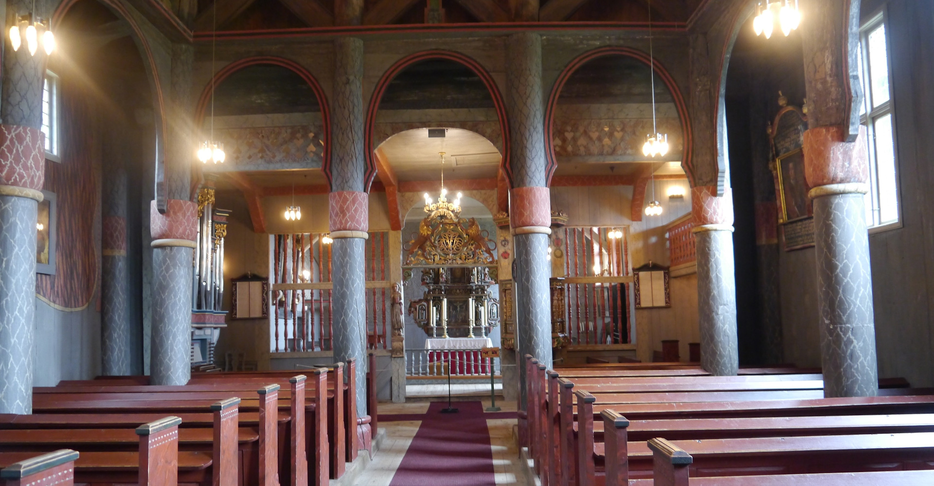 004 Ringebu stavkirke - Foto Zairon.jpg