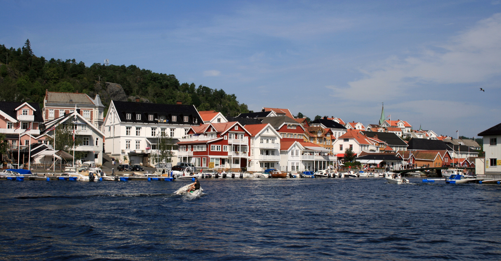 Kragerø 016 Kragerø mot havn og sentrum - foto Geir Johansen.jpg