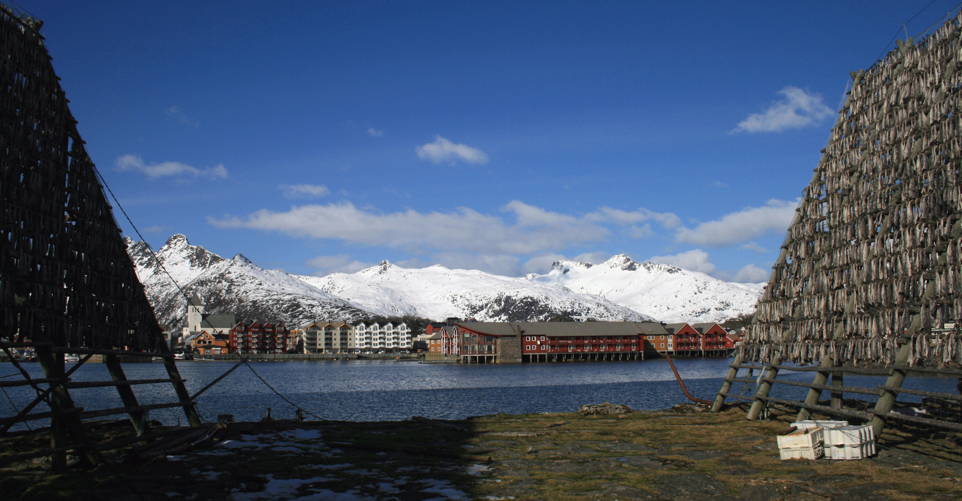 015 Fisk på hjell på Svinøya med lamholmen-foto Geir Johansen.jpg