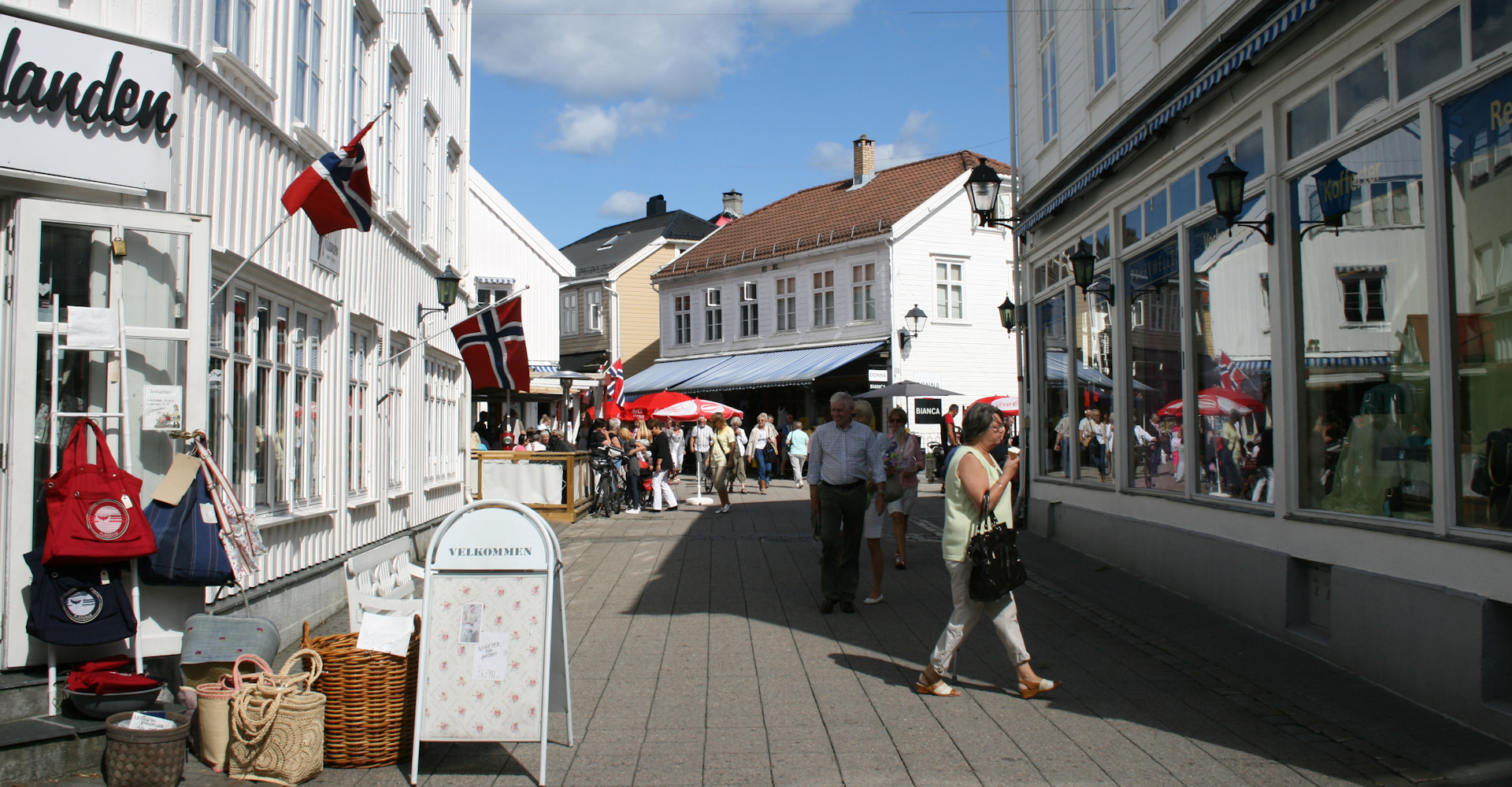 Grimstad 005 sentrumsgate ved torget- Foto Geir Johansen.jpg