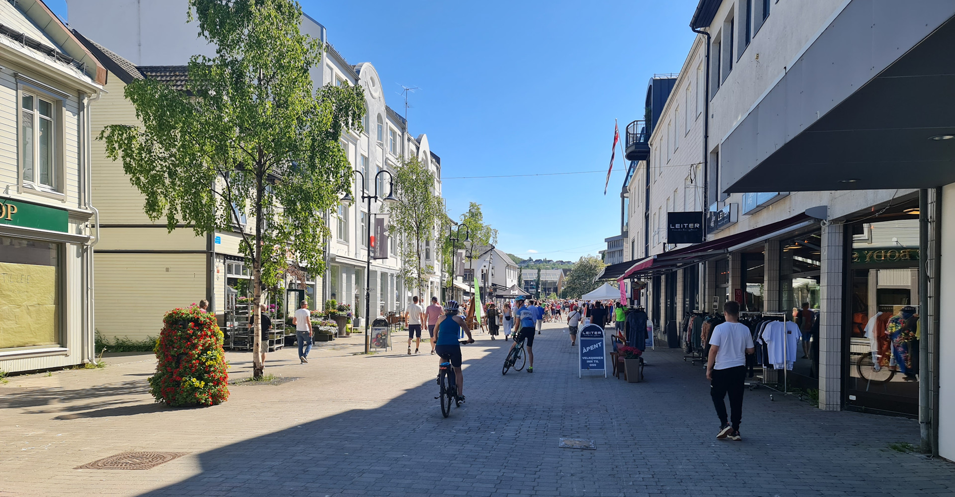 Banner 003 Gågaten i sentrum og torget - Foto Geir Johansen.jpg