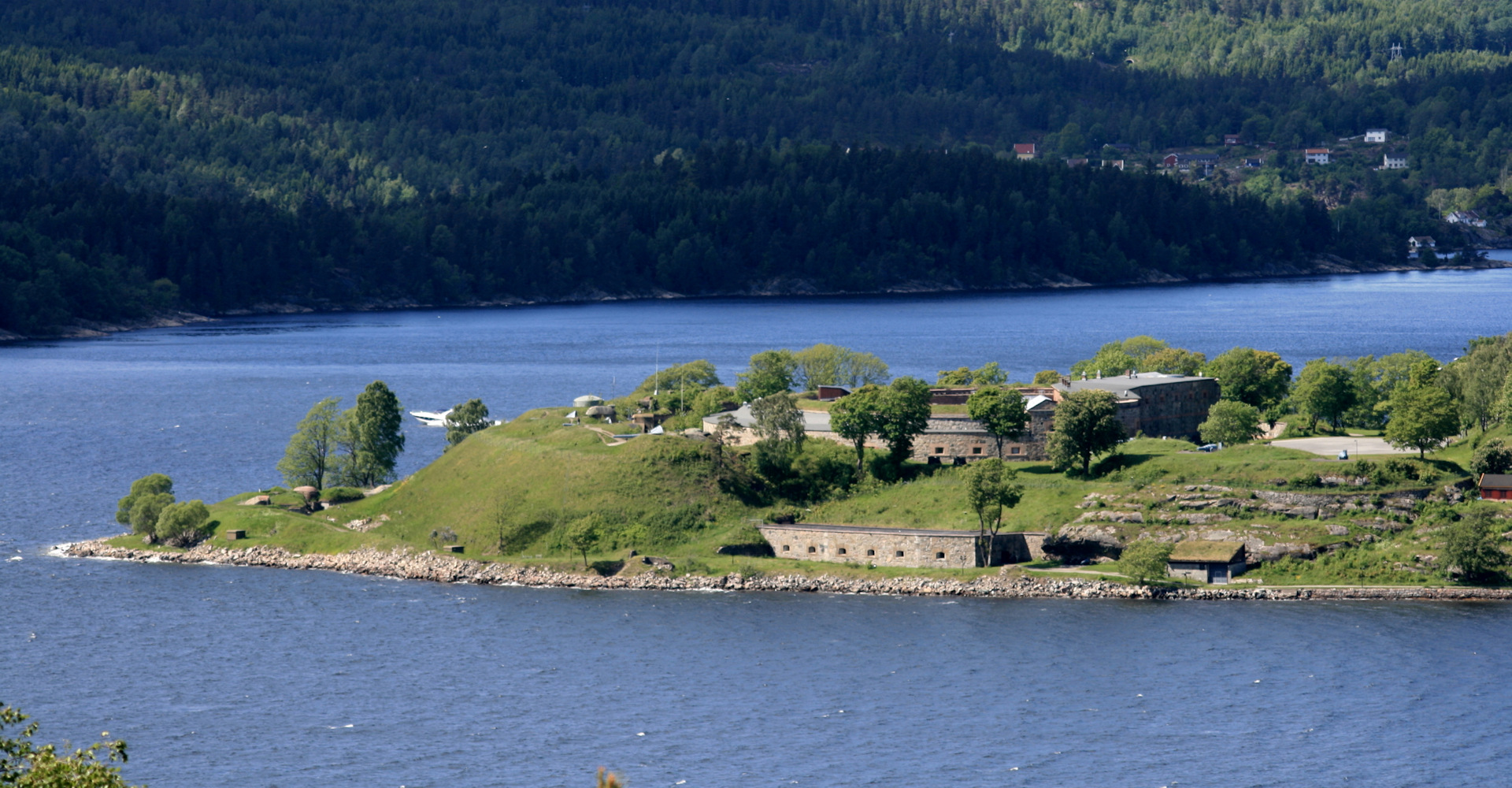 000 Oscarsborg festning -Hovedfortet og Borggården -foto Geir Johansen.jpg