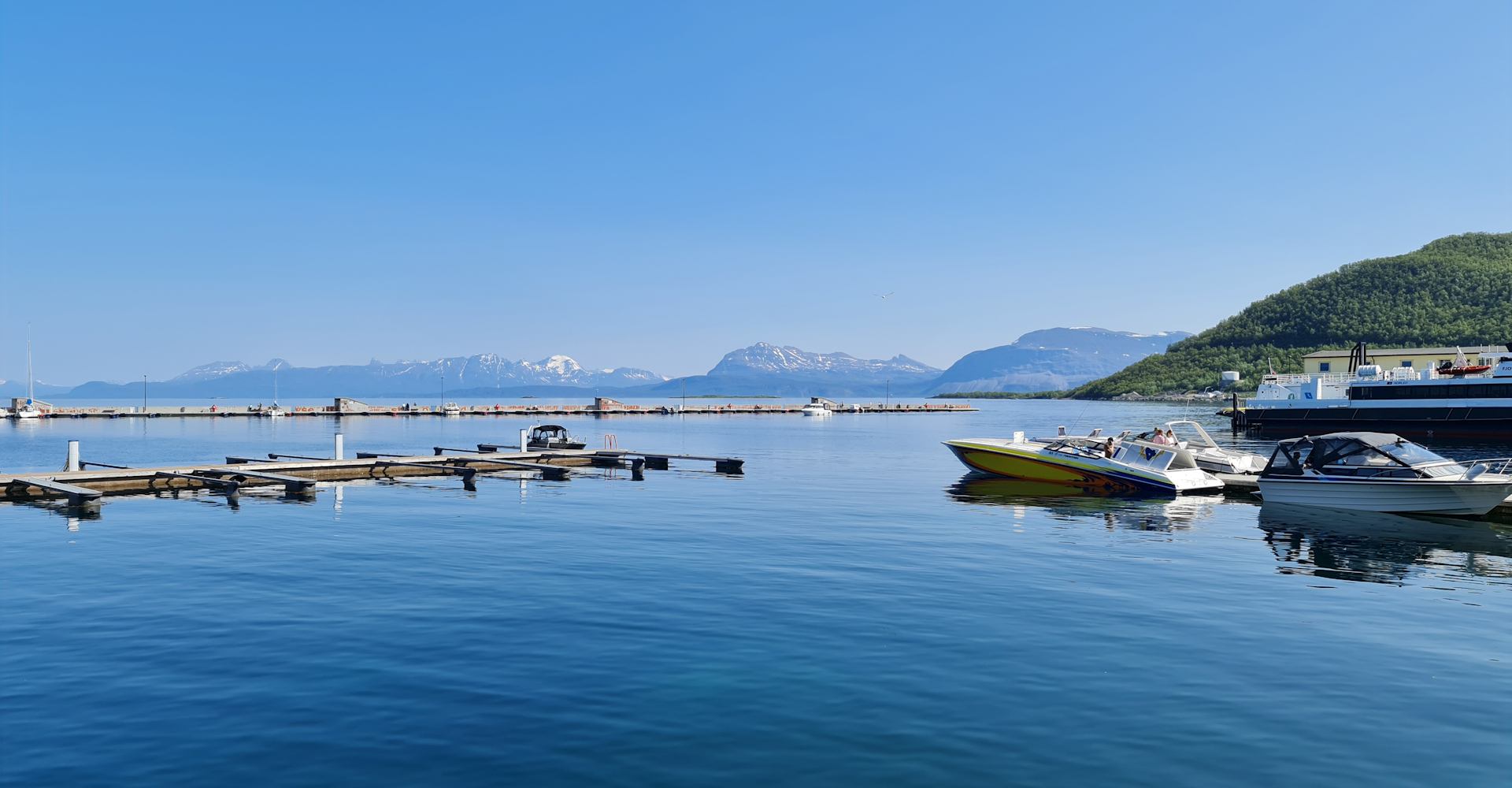 Banner 008 Utsikt fra Havnepromenaden - Foto Geir Johansen.jpg