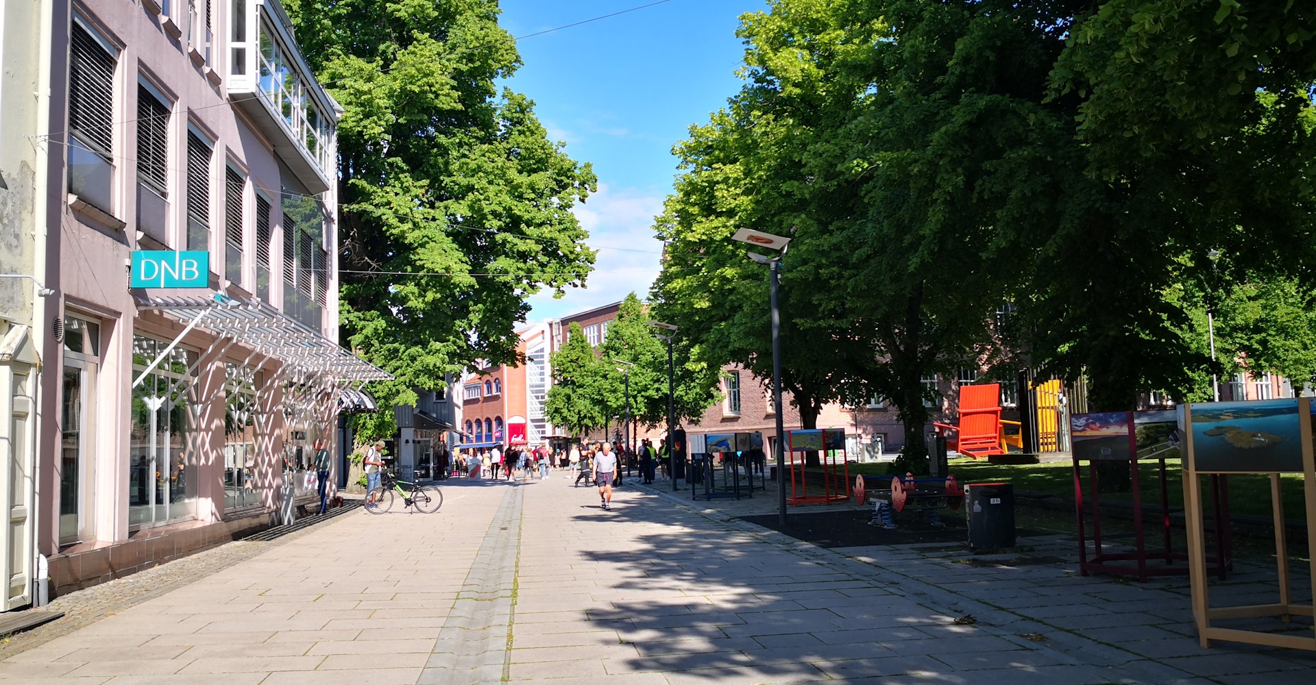 004 Langs gågaten i sentrum 2-foto geir Johansen.jpg