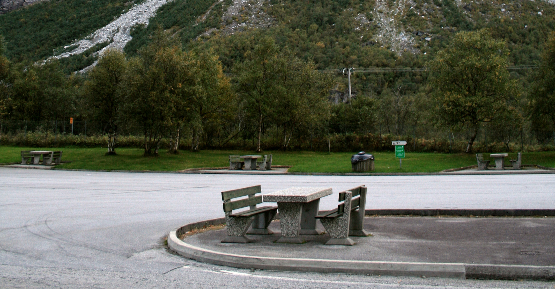 007 Rasteplass nedfor TrollveggenFoto Geir Johansen.jpg