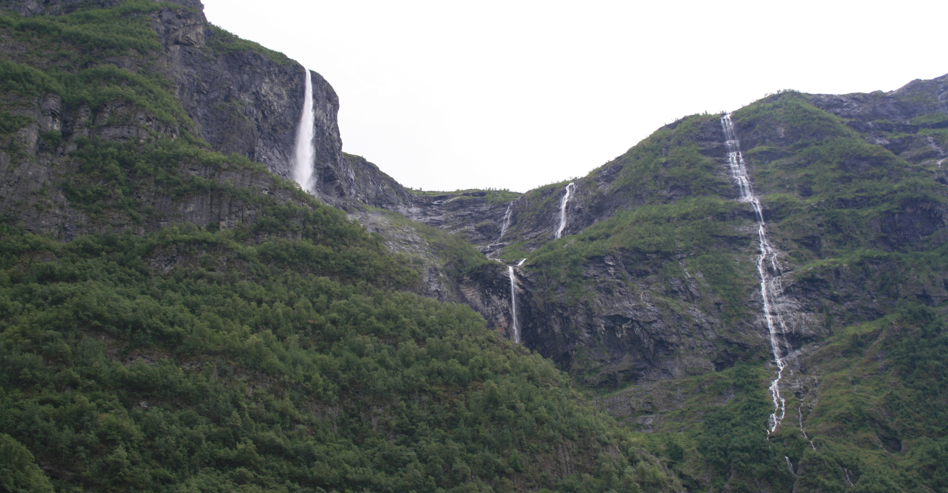 008 Kjelfossen som du ser fra Gudvangen-foto Geir Johansen.jpg