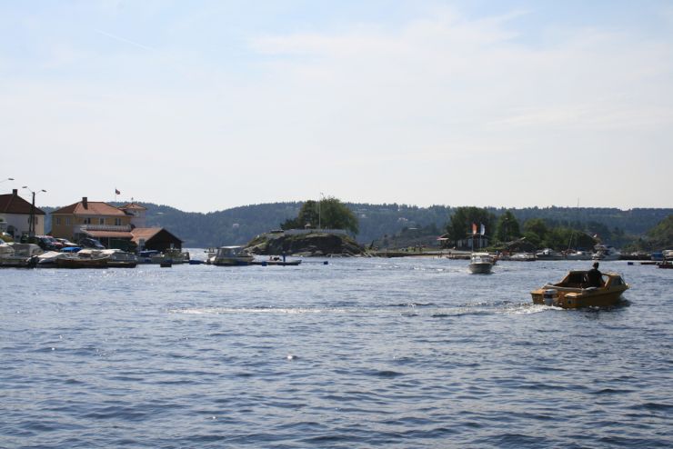 Båtliv ved Gunnarsholmen kystfort-foto Geir Johansen.jpg