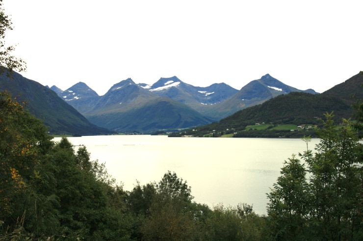 Litt av Sunnmørsalpene-foto Geir Johansen.jpg