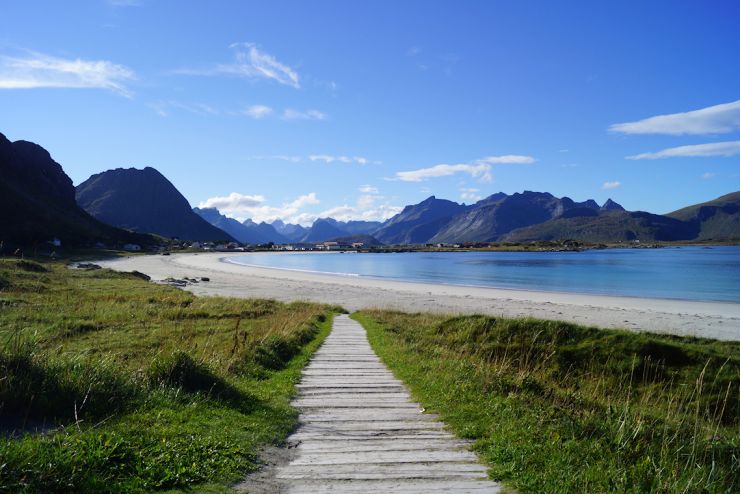 Lofoten-Ramber-Hvite sandstrender-foto Geir Johansen.jpg