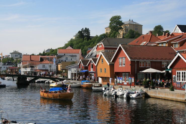 Indre havn med spisesteder-foto Geir Johansen.jpg