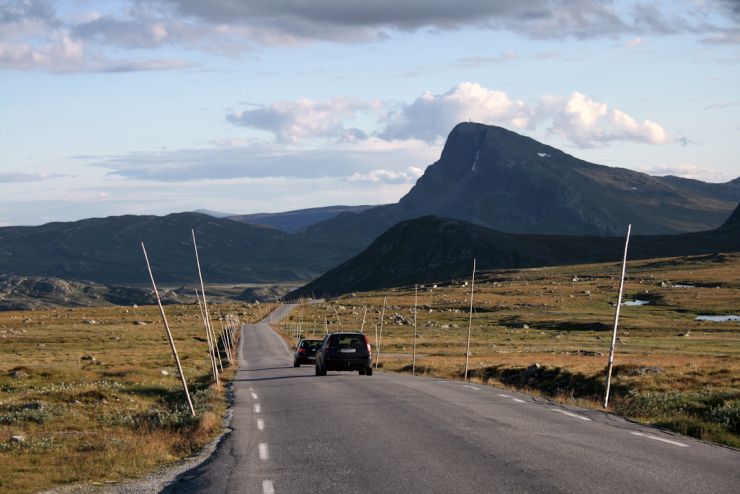 Valdresflya 010 Fra Valdresflya biler retning Båtskaret - foto Geir Johansen.jpg