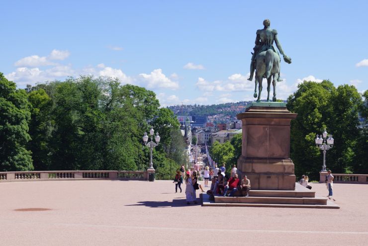 Karl Johans gate sett frra slottet - Foto Geir Johansen.jpg